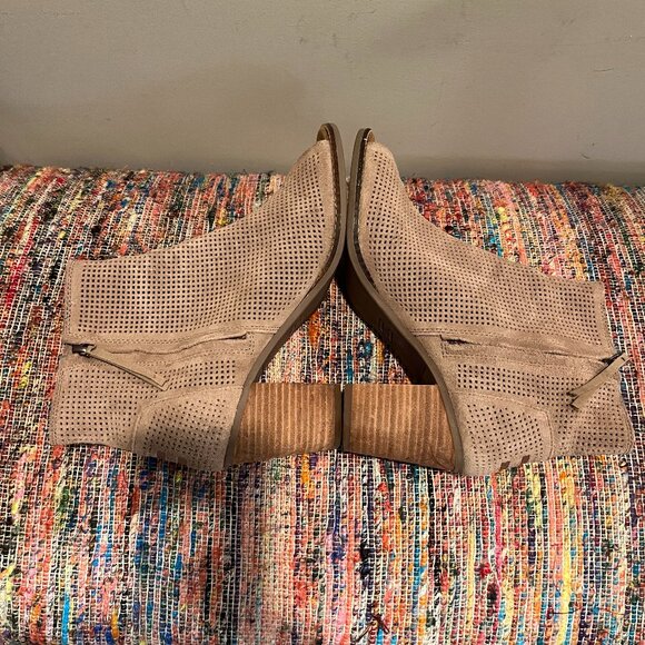 TOM'S Majorca Peep Toe Bootie.  Color: Tan.  Size: 10.  Gently Used. - Picture 3 of 6